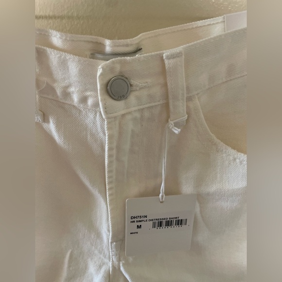 ✨NWT JBD White Denim Distressed Shorts Size M - Picture 5 of 13